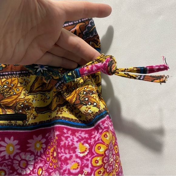 Temptation Italy Multi Color
Floral Boho Chic Canvas zipper cinched Tote  Bag - Picture 6 of 13